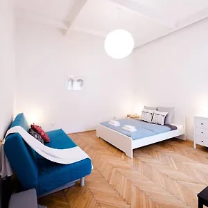 Ultra Central - Ac - Comfy , Budapest Hungría